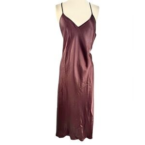 Andres Sz. 6 silk Elegant Burgundy Satin Slip Dress